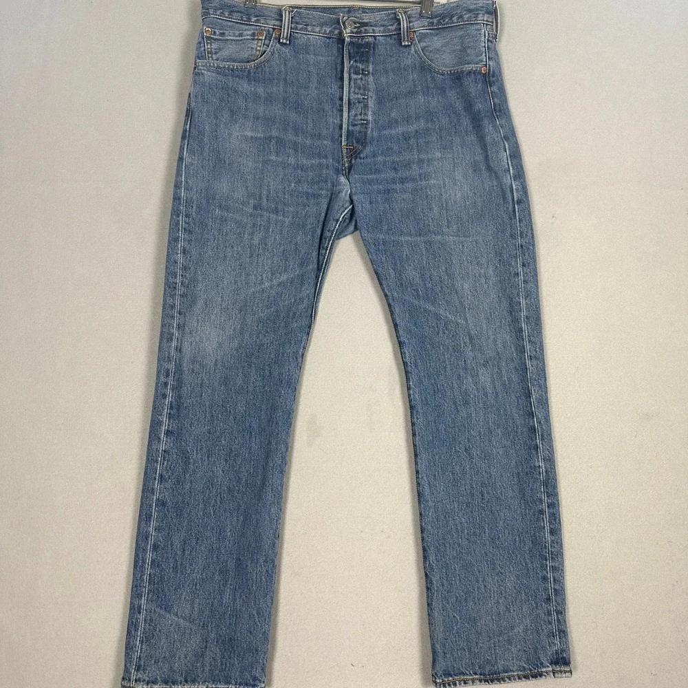 Levi's 501 Jeans Mens 35x30 Blue Button Fly Straight Leg EUC